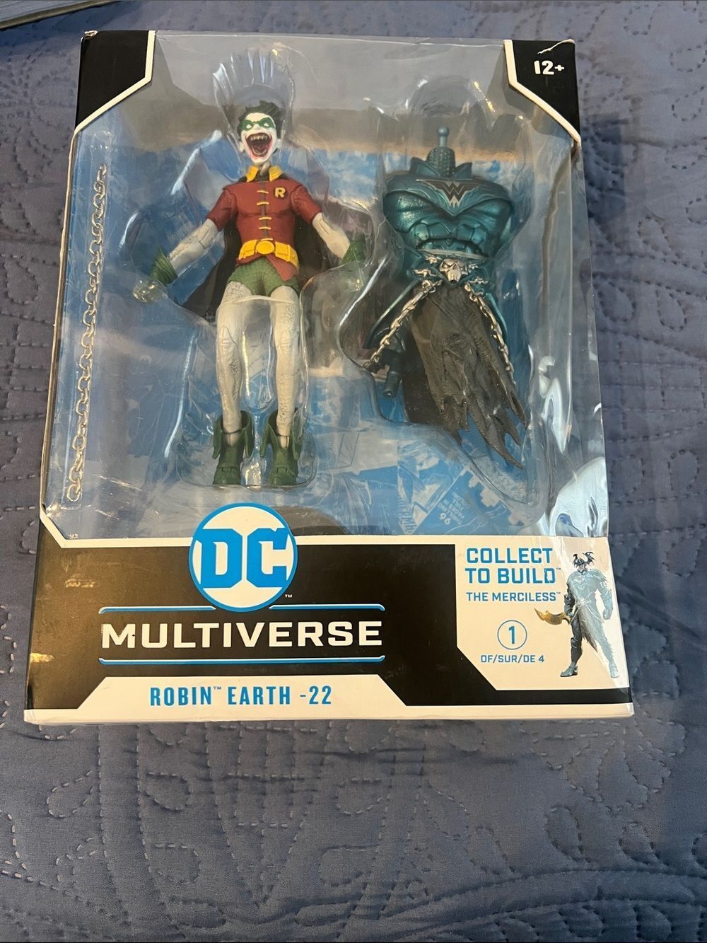 DC Robin Earth-22 Figure — Red, Green & White Costume
